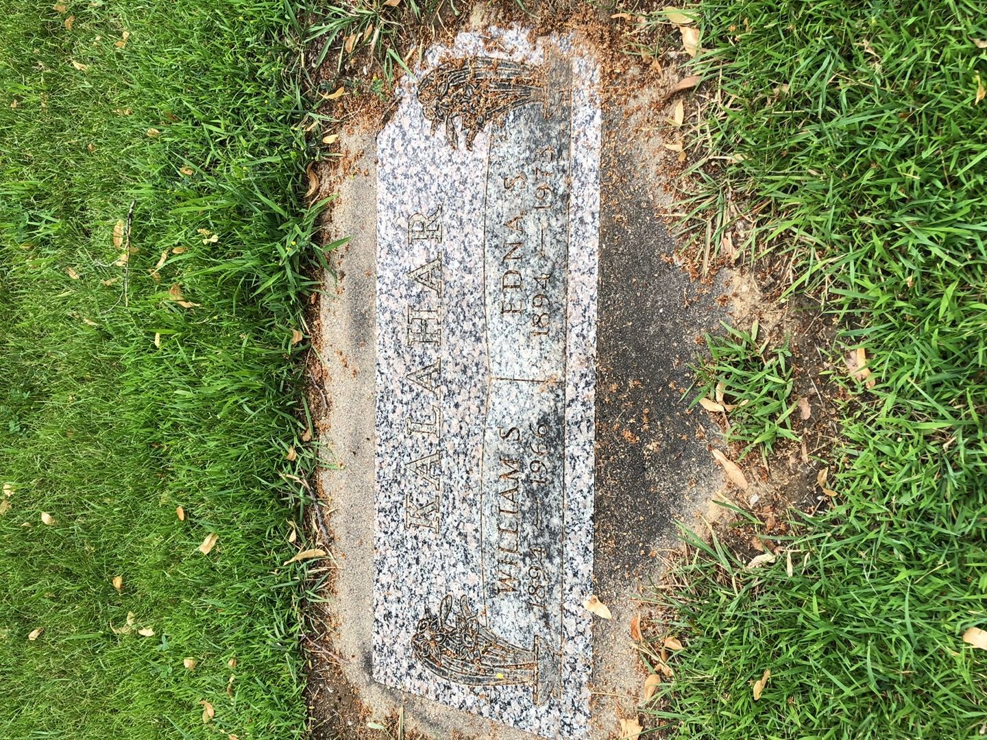 James Norman Kalahar's grave. Photo 1