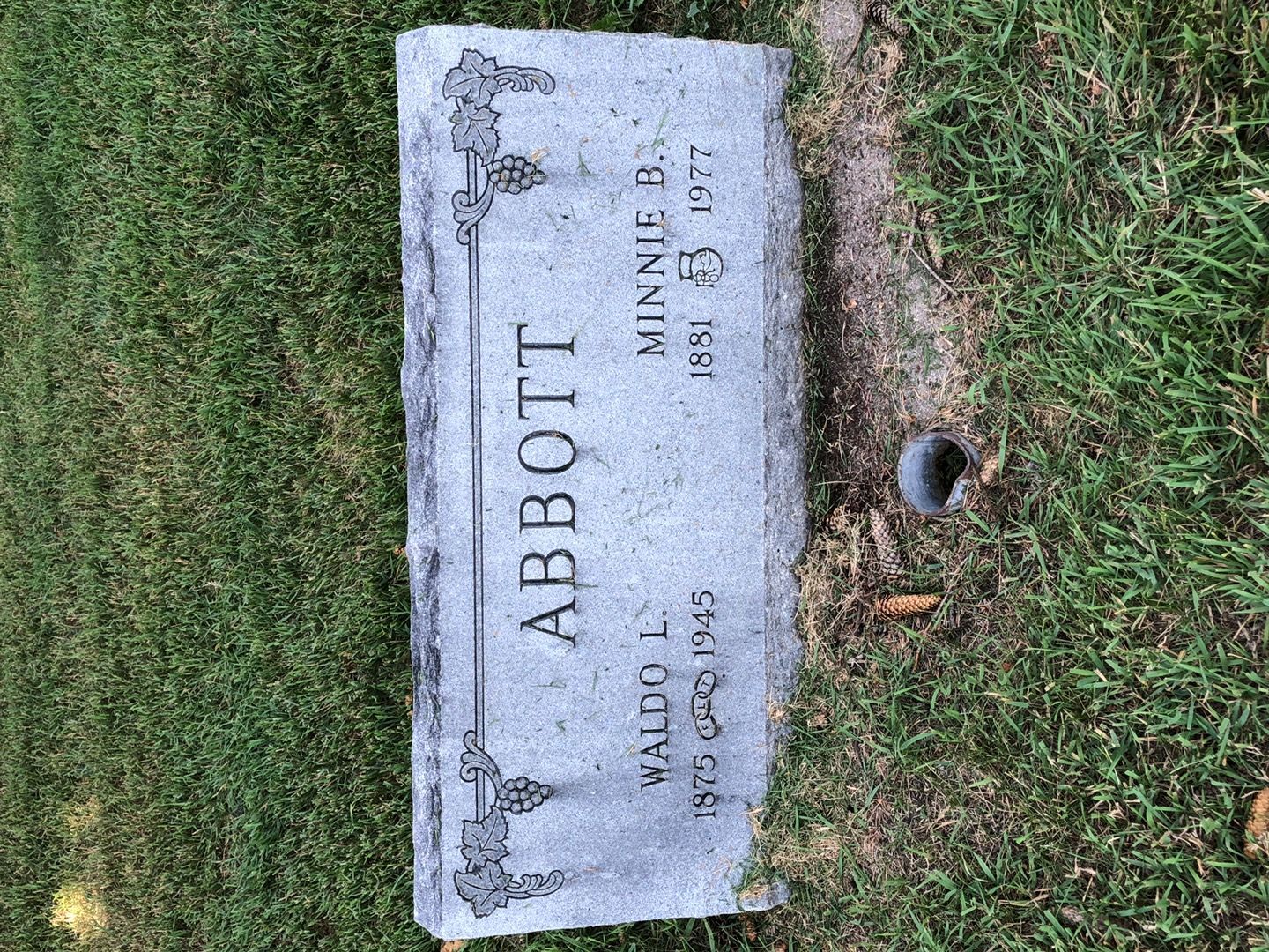 Waldo L. Abbott's grave. Photo 1