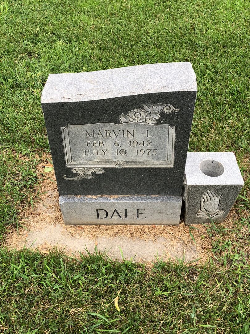 Marvin LeRoy Dale's grave. Photo 1