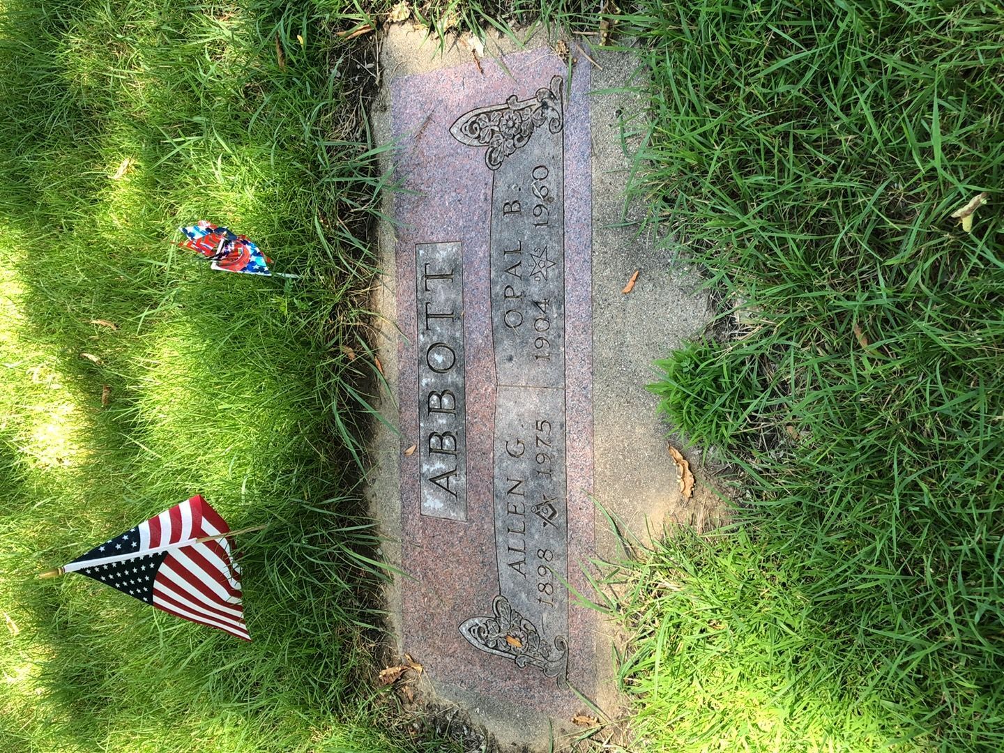 Allen G. Abbott's grave. Photo 1