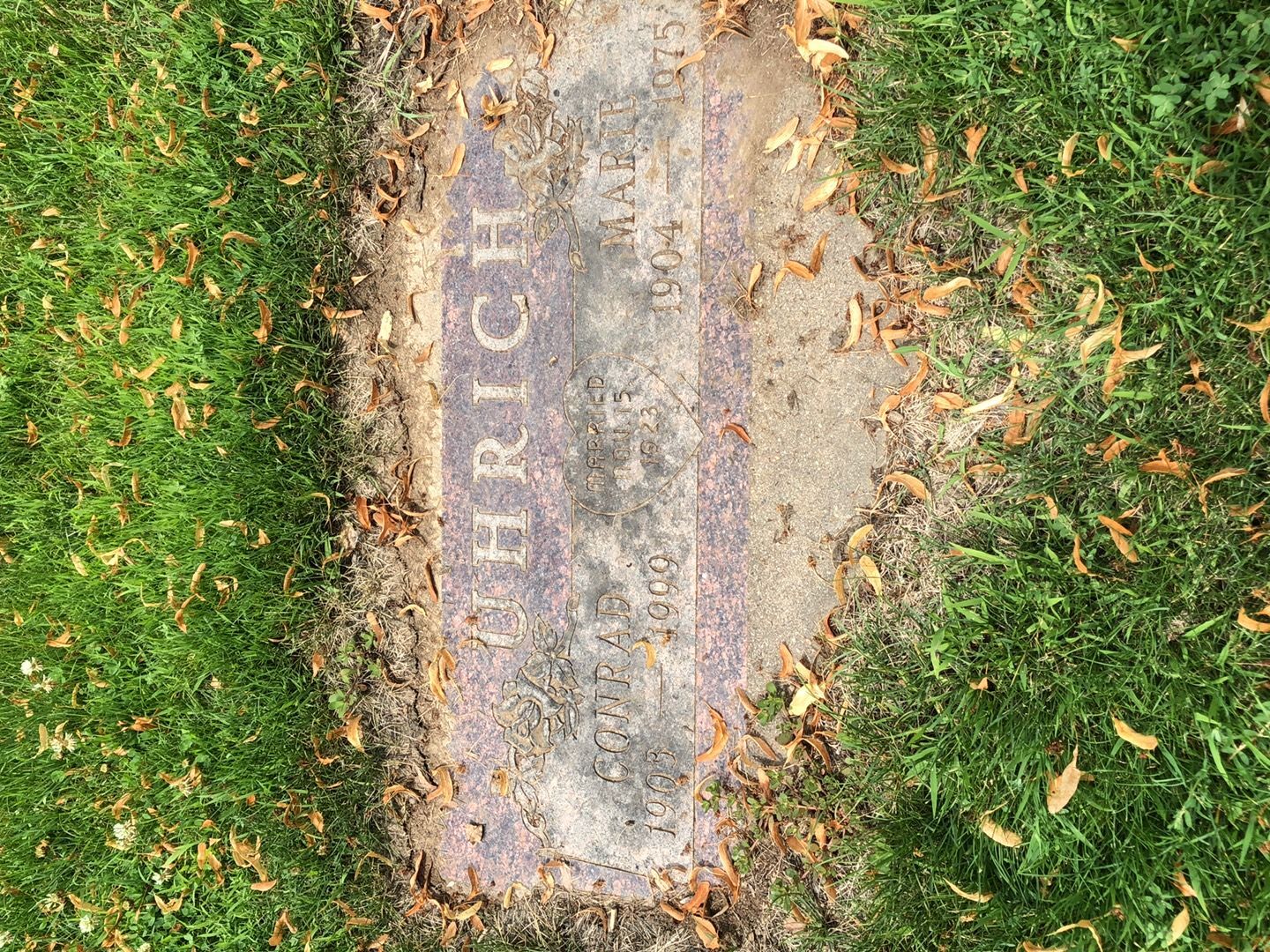 Conrad Uhrich's grave. Photo 1